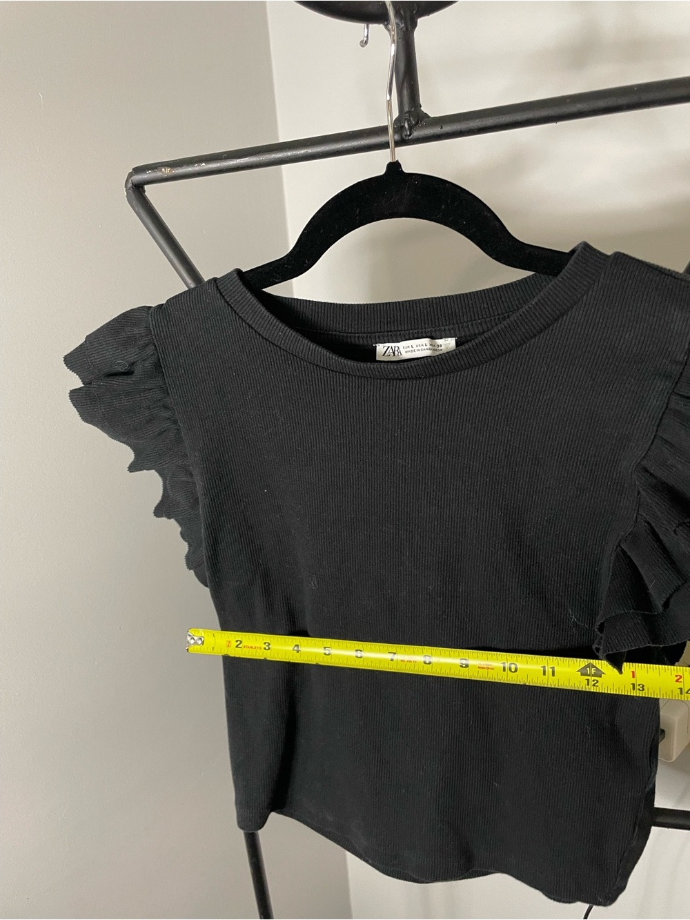 ZARA Black Ribbed Tee with Layered Ruffle Sleeves - Picture 4 of 5